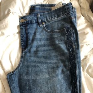 Chico’s NWT 1.5 Ankle jeans with velvet side trim.
